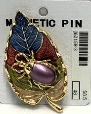J62158-3-Magnetic Broach Ladybug on Leaf - Multi