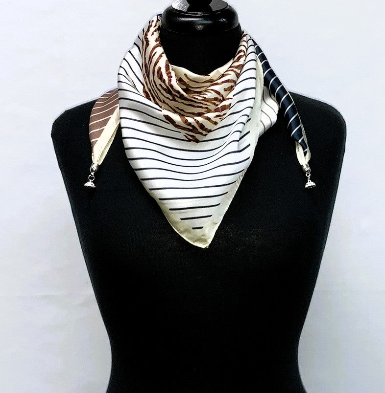 SM0058-Magnetic Scarf